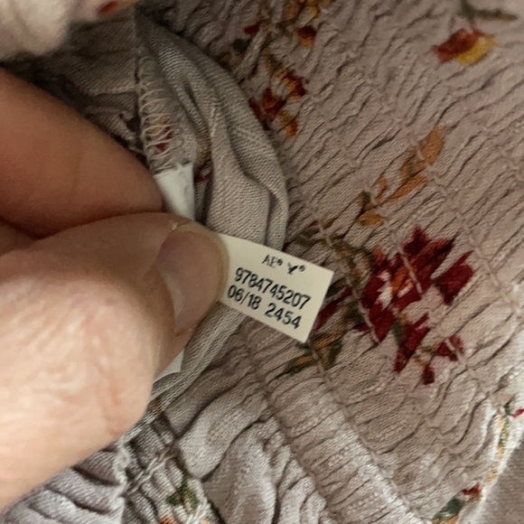 American Eagle high waist floral smocked ruffle shorts Size Small - Picture 7 of 8